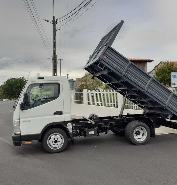 Mitsubishi Fuso canter • 2009 • 180,000 km 2