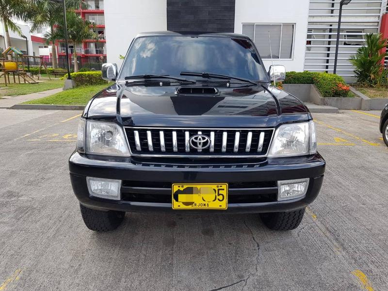 Toyota Land Cruiser • 2008 • 237,000 km 2