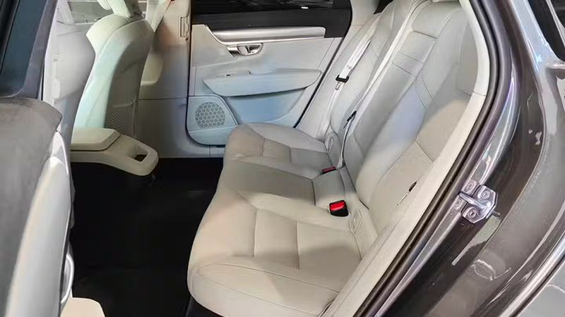 Volvo V90 • 2019 • 70,513 km 10