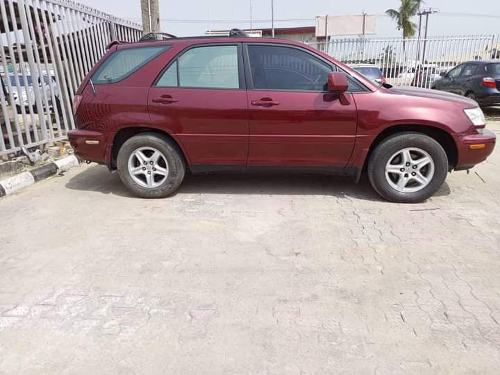 Lexus RX • 1999 • 145 km 5