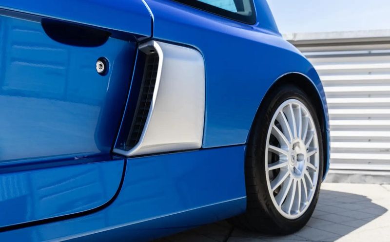 Renault Clio • 2003 • 24,500 km 10