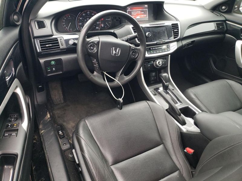 Honda Accord Coupé • 2013 • 10,000 mi 7