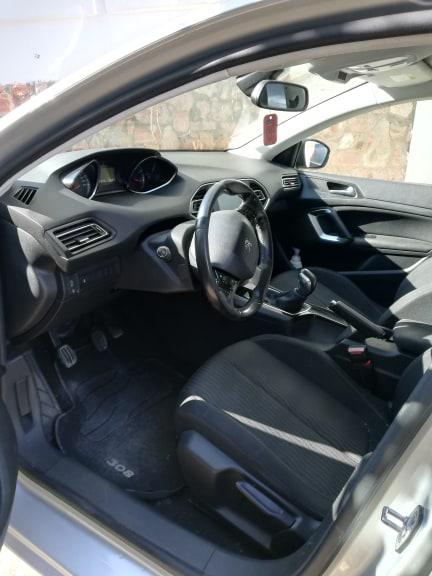 Peugeot 308 • 2014 • 140,000 km 10