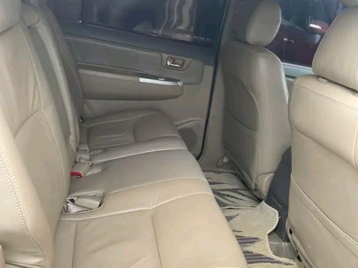 Toyota Fortuner • 2019 • 37,000 km 2