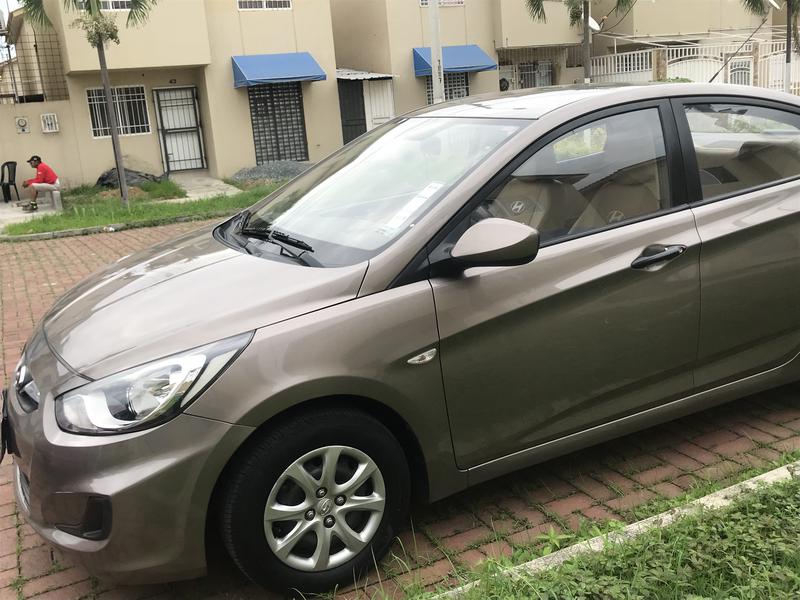 Hyundai Accent • 2013 • 94,500 km 7
