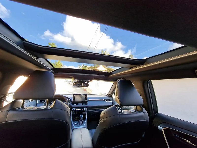 Toyota RAV4 • 2021 • 41,500 km 10