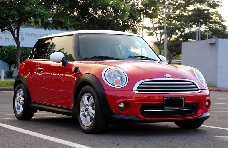 MINI Cooper • 2011 • 123,456 km 6
