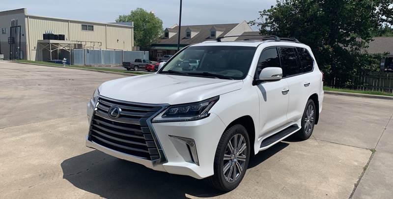 Lexus LX • 2017 • 28,100 km 1