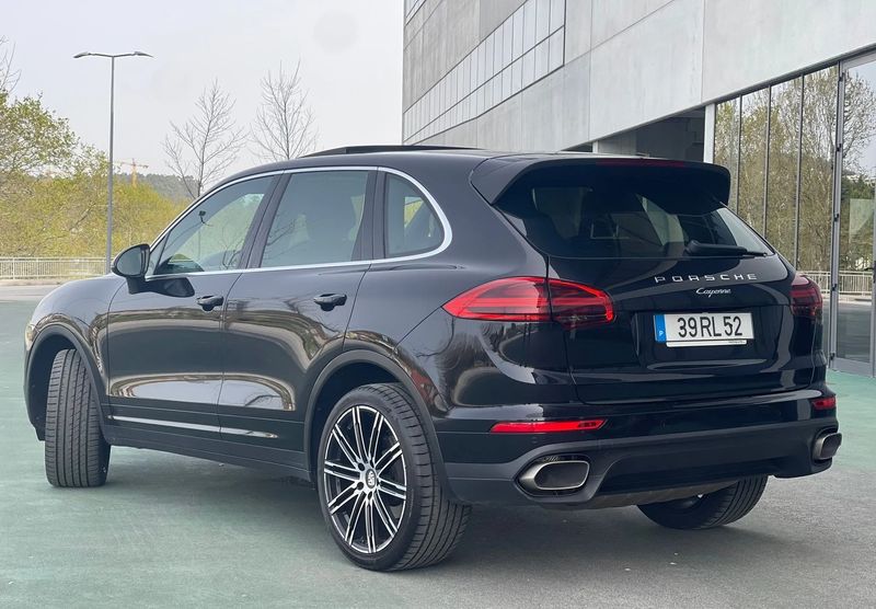 Porsche Cayenne • 2016 • 143,334 km 3