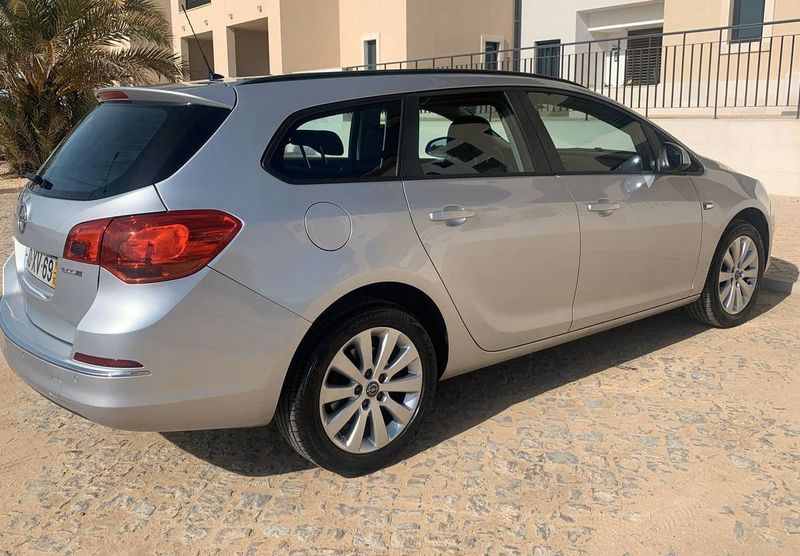 Opel Astra • 2015 • 80,000 km 2