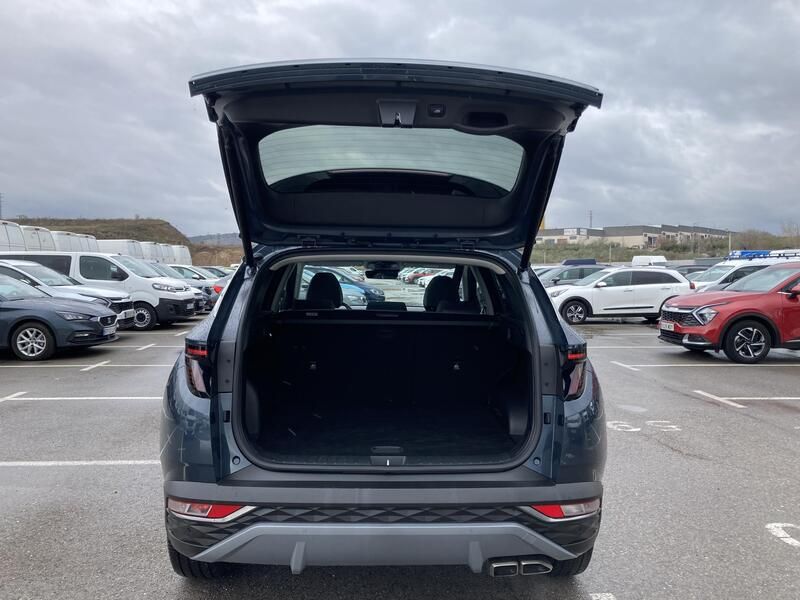 Hyundai Tucson • 2021 • 72,618 km 12