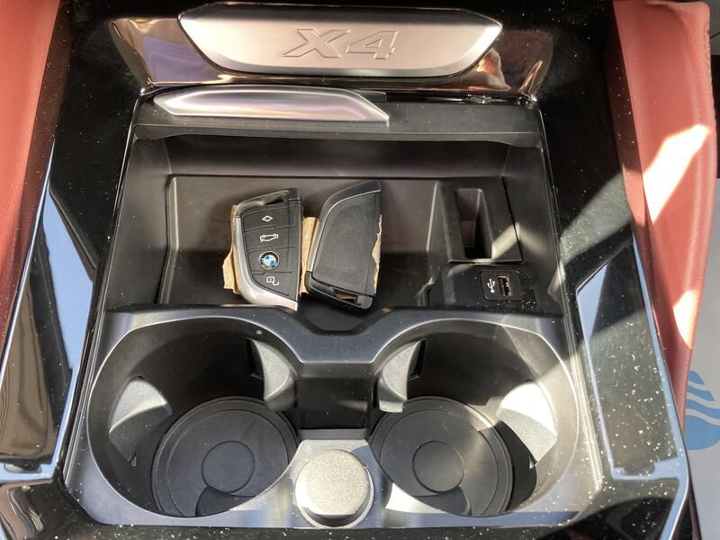 BMW X4 • 2022 • 44,798 km 45