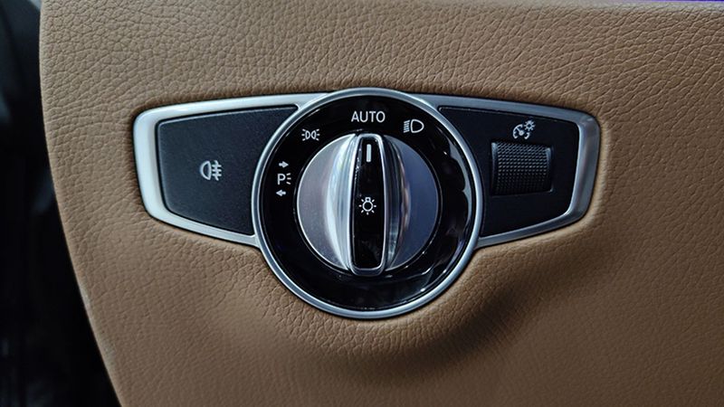 Mercedes-Benz E Coupé • 2017 • 77,725 km 14