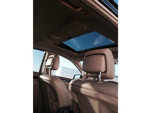 Mercedes-Benz S-Class • 2011 • 289,000 km 5