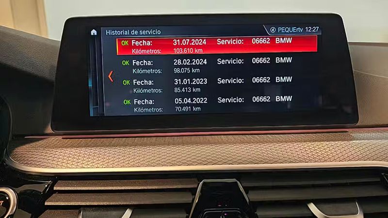 BMW 5 Series • 2017 • 110,173 km 12