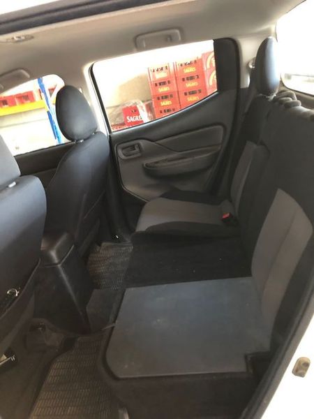 Mitsubishi L200 • 2020 • 27,000 km 6