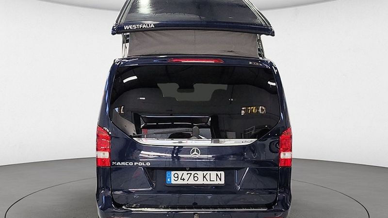 Mercedes-Benz 210 Van • 2018 • 99,731 km 11