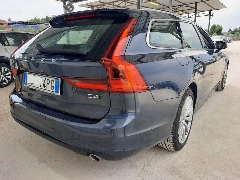 Volvo V90 • 2020 • 63,081 km 2
