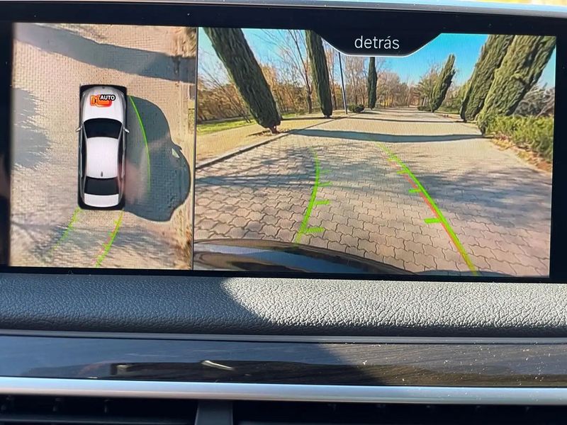 BMW 7 Series • 2017 • 137,000 km 9