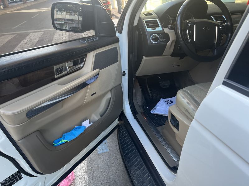 Land Rover Range Rover Sport • 2011 • 339,000 km 3