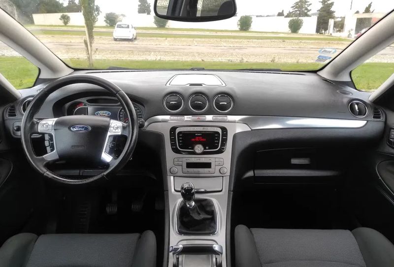 Ford S-Max • 2008 • 210,000 km 2