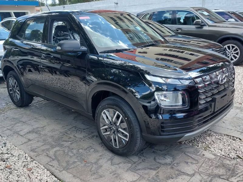 Hyundai Venue • 2023 • 100,000 km 1