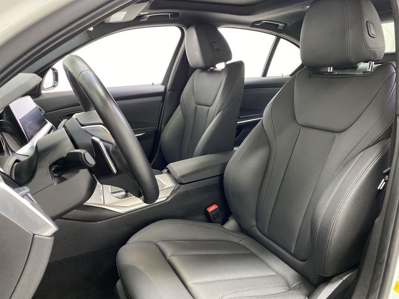 BMW 3 Series • 2019 • 15,261 km 5