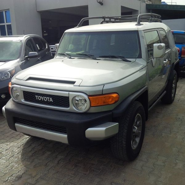Toyota FJ Cruiser • 2012 • 2 km 1