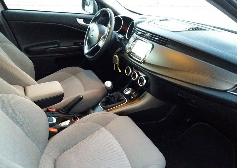 Alfa Romeo Giulietta • 2015 • 149,999 km 6