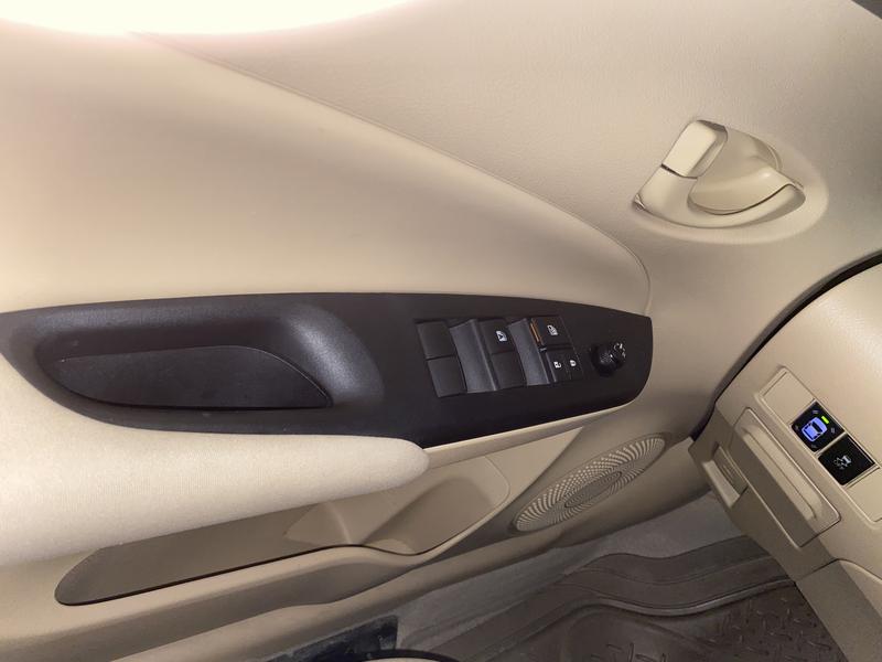 Toyota Yaris • 2019 • 16,000 km 10