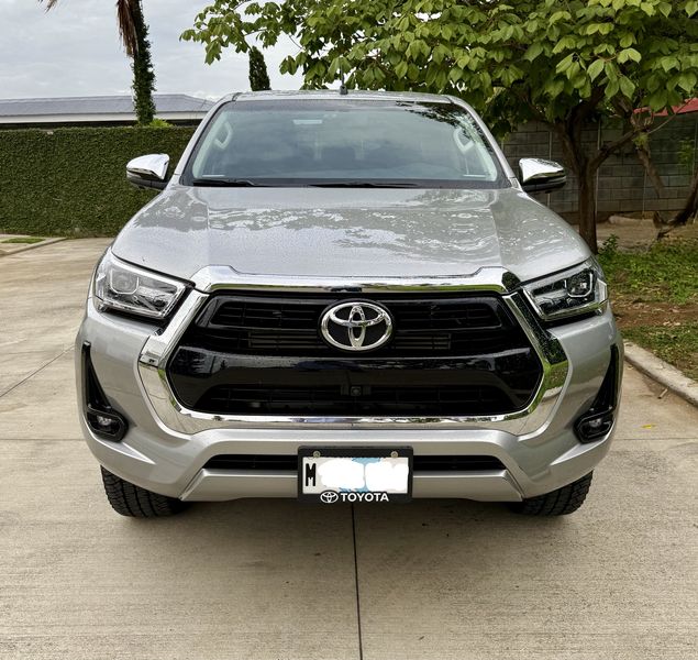 Toyota Hilux • 2024 • 13,600 km 1