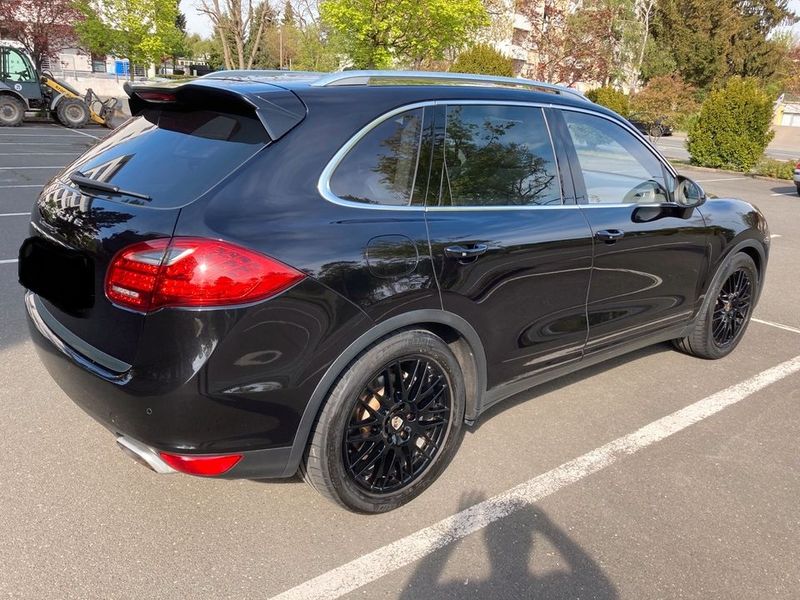 Porsche Cayenne • 2010 • 140,000 km 4