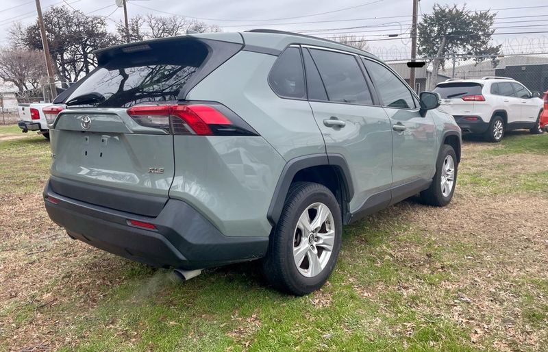 Toyota RAV4 • 2019 • 297,806 km 3