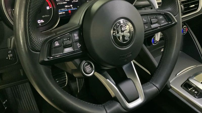 Alfa Romeo Stelvio • 2022 • 63,414 km 26