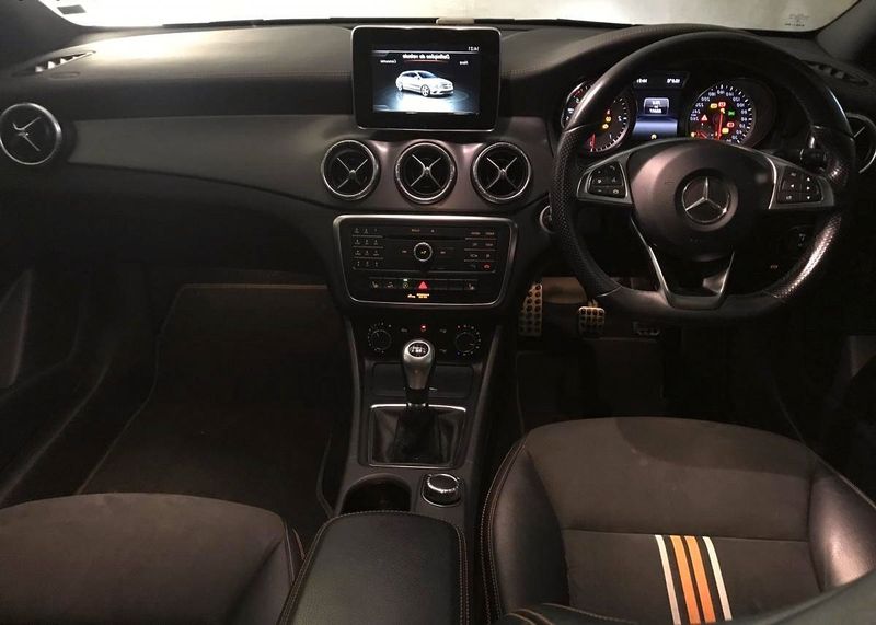 Mercedes-Benz C-Class predecessor W201 190 • 2015 • 80,000 km 7