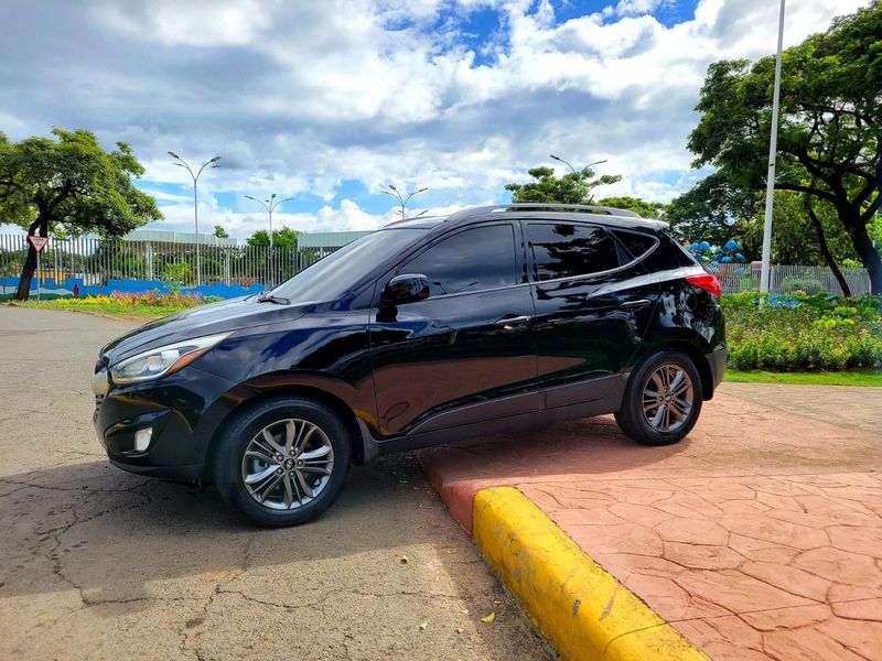 Hyundai Tucson • 2014 • 137,099 mi 2