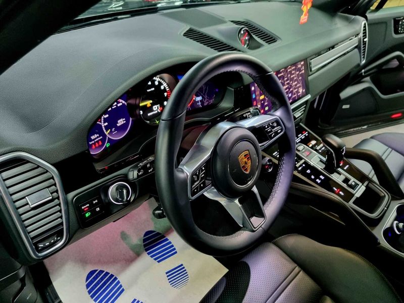 Porsche Cayenne • 2022 • 7,000 km 5
