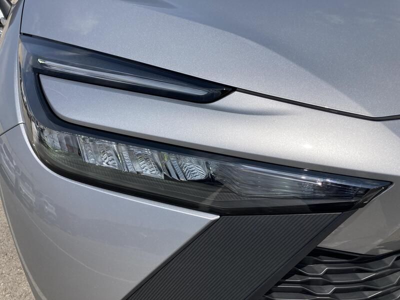 Toyota C-HR • 2024 • 28,374 km 9