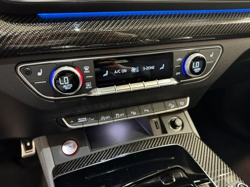 Audi SQ5 • 2023 • 8,000 km 14