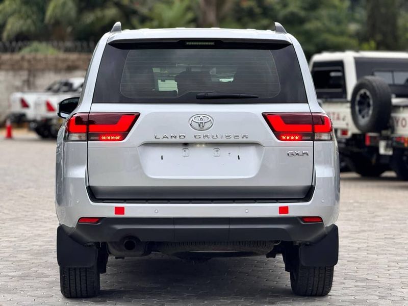 Toyota Land Cruiser • 2022 • 57,000 km 2