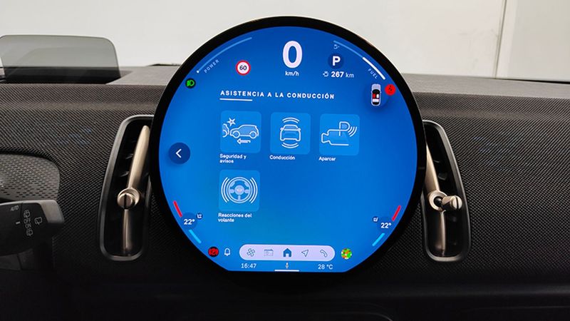 MINI Countryman • 2024 • 2,520 km 13