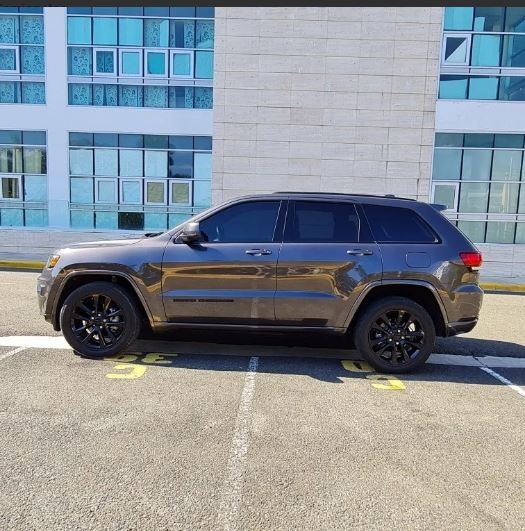 Jeep Grand Cherokee • 2018 • 88,700 km 6
