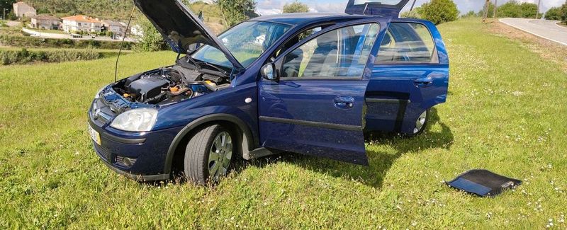 Opel Corsa • 2004 • 299,999 km 7