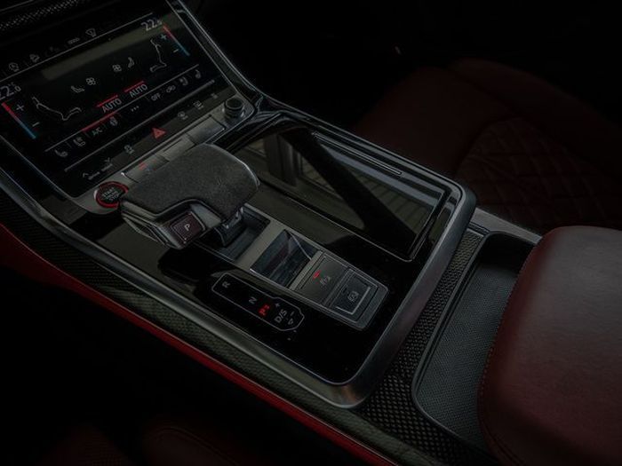 Audi SQ8 • 2021 • 88,000 km 17