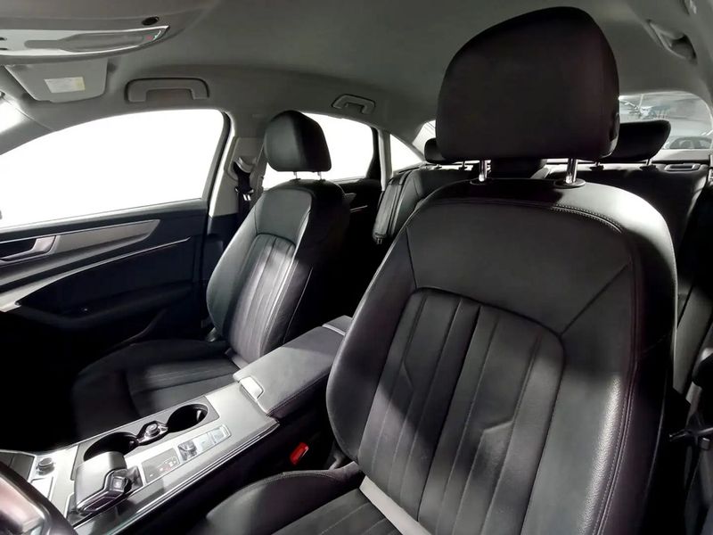 Audi A6 • 2018 • 128,000 km 12