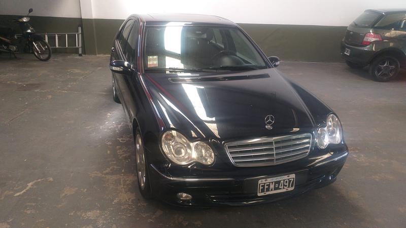 Mercedes-Benz E-320 • 2005 • 111 km 2