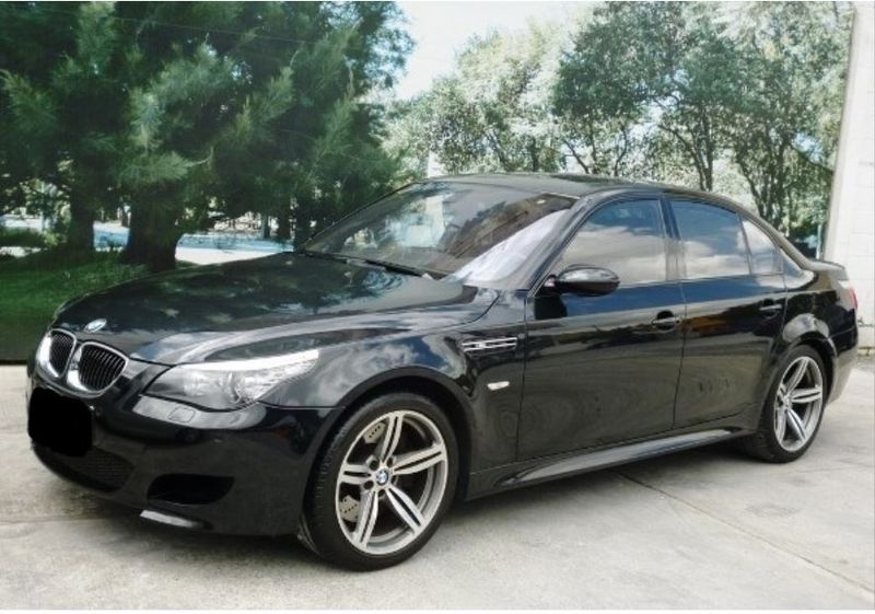 BMW M5 • 2008 • 120,000 km 1