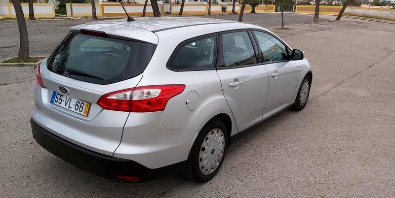 Ford Focus • 2014 • 169,999 km 3