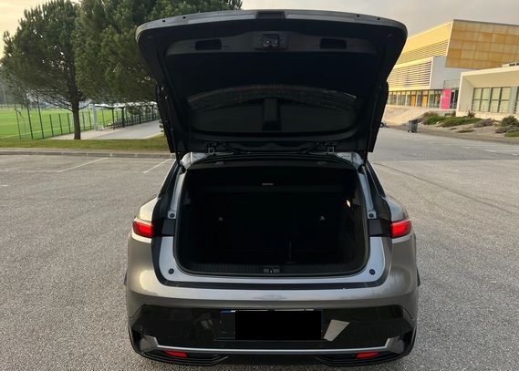 Renault Mégane • 2023 • 16,000 km 28