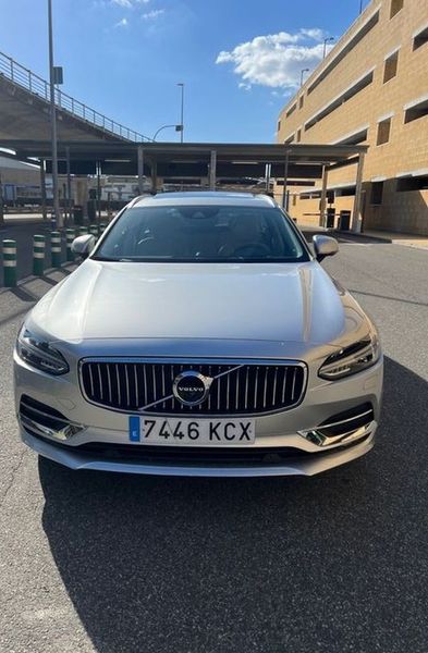Volvo V90 Cross Country • 2019 • 145,000 km 1